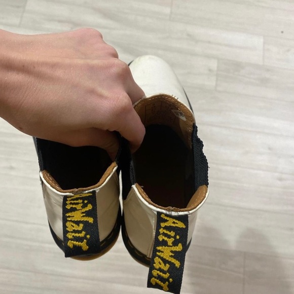 DR. MAARTENS BOOTS! WHITE SIZE 10 - Picture 2 of 2